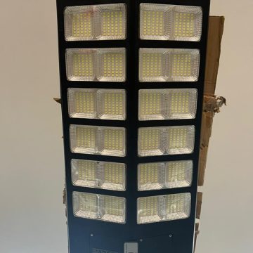 compound lights with inbuilt lithium batteries and a minimum runtime of 30hrs